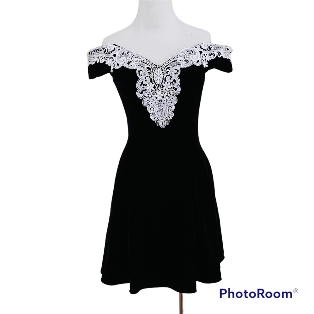 VINTAGE 80’s VELVET DRESS OLEG CASSINI BLACK MINI COCKTAIL PROM SZ 5-6 XS S LBD